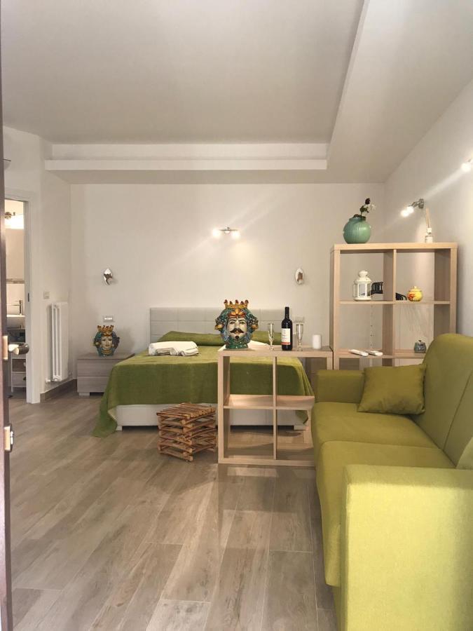 Casa Vacanza Cundari Castelmola Exteriör bild