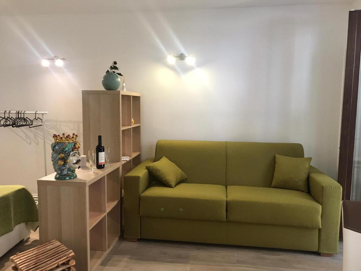Casa Vacanza Cundari Castelmola Exteriör bild